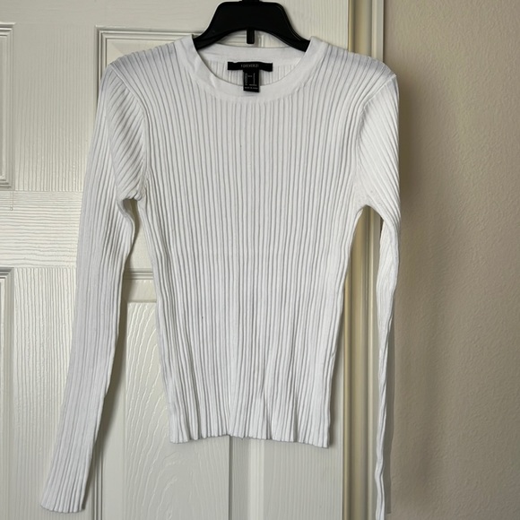 FOREVER 21 WHITE KNIT SWEATER - Picture 1 of 2